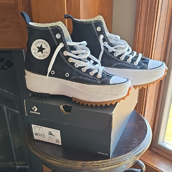 Converse Black and White Platform High-Tops - Picture 7 of 7